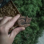 Miegančios lapės dovanų rinkinys (segė+magnetas+atvirukas)